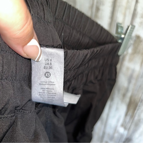 Lululemon High Rise Track That Lined Black Shorts - Picture 10 of 10